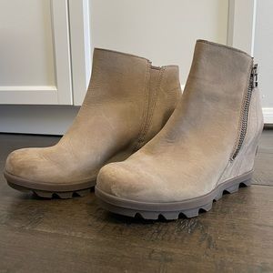 EUC Sorel Joan if Arctic Wedge Zip Boots